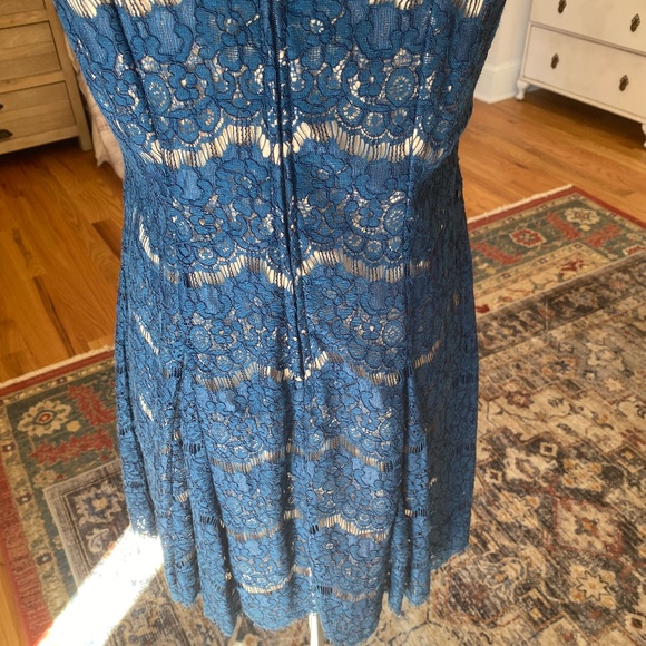 Trixxi Clothing Company Beautiful Teal Lace Cocktail Dress - Size S - Picture 10 of 14